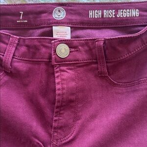 SO High Rise Jegging burgundy